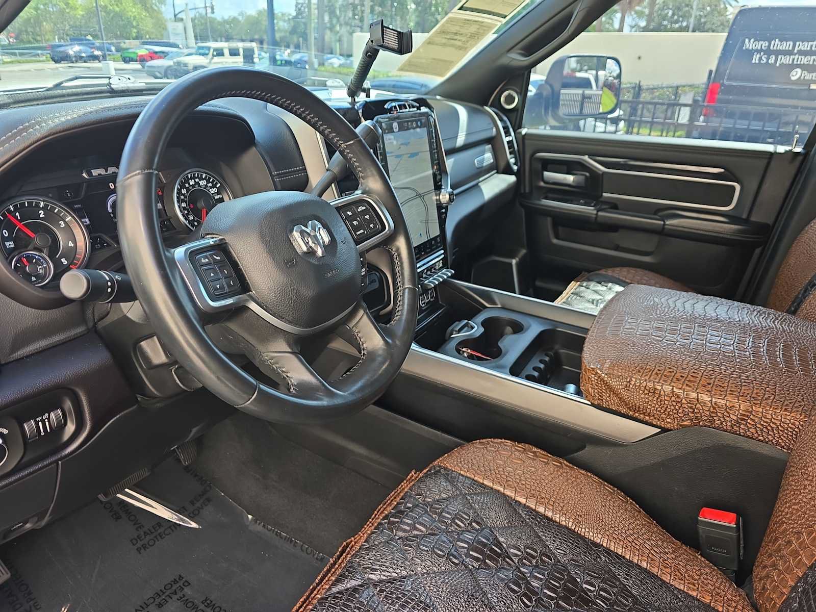 Used 2022 RAM 2500 Laramie AWD/4WD image 23