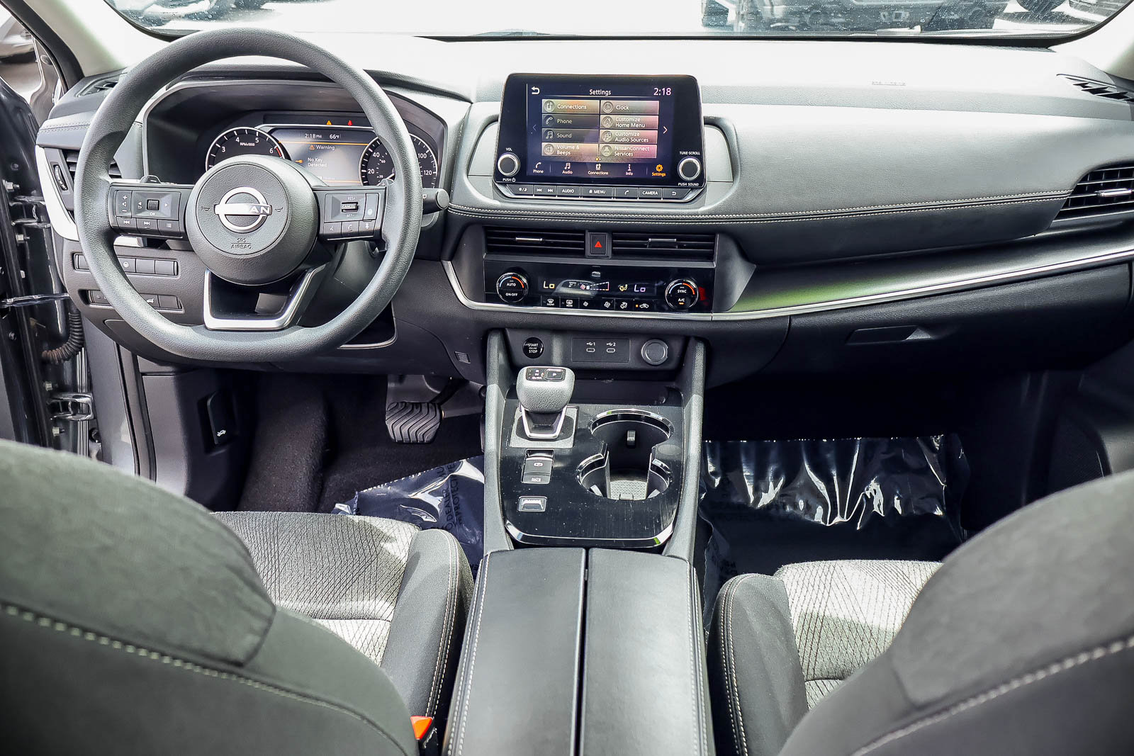 Used 2024 Nissan Rogue SV FWD image 6