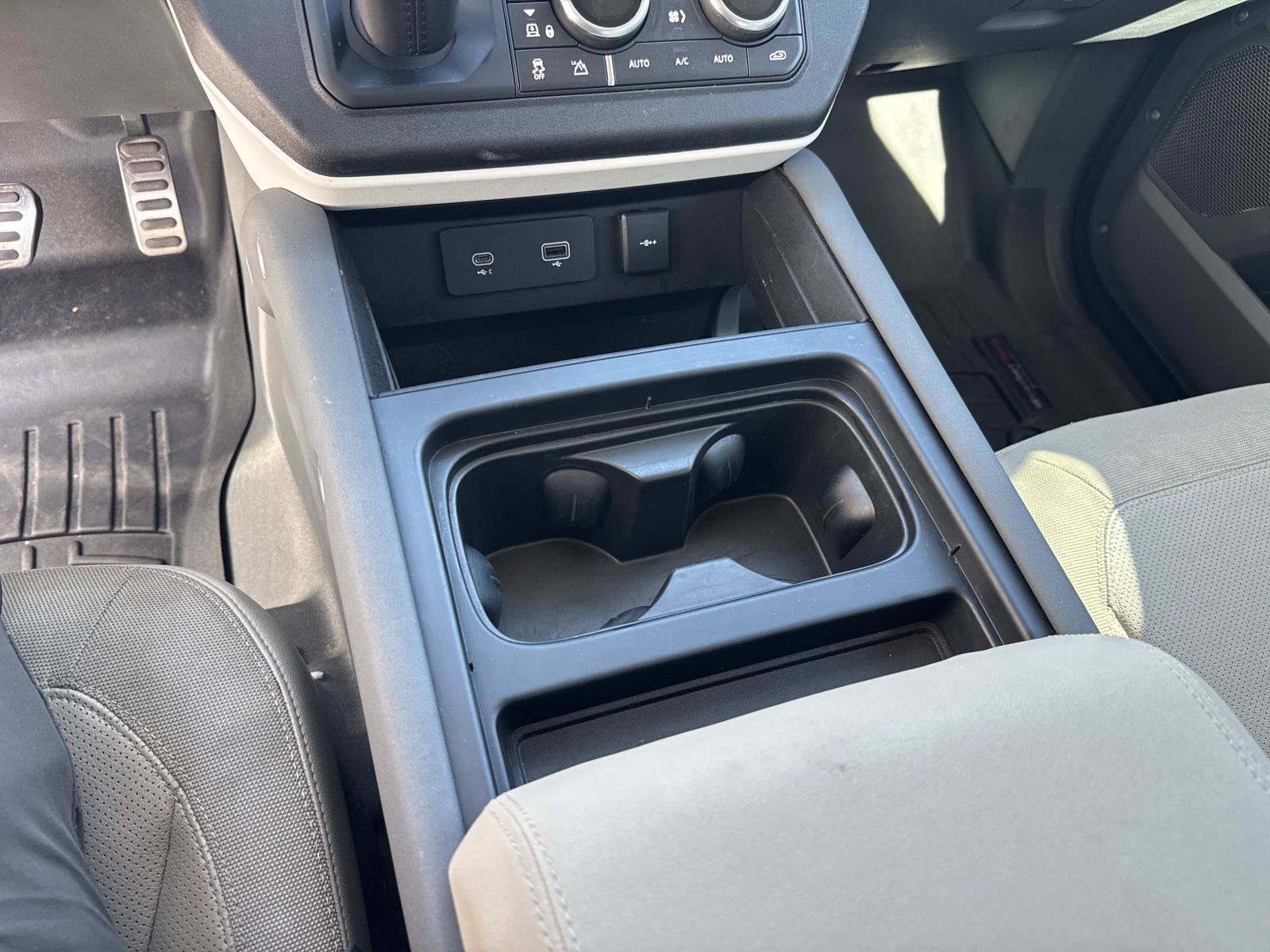 Used 2021 Land Rover Defender 110 S image 26