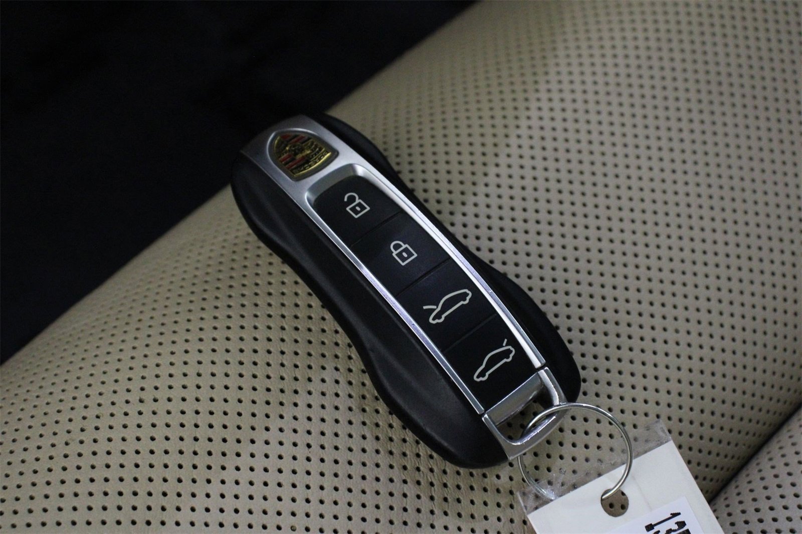 Used 2022 Porsche Taycan 4S image 32