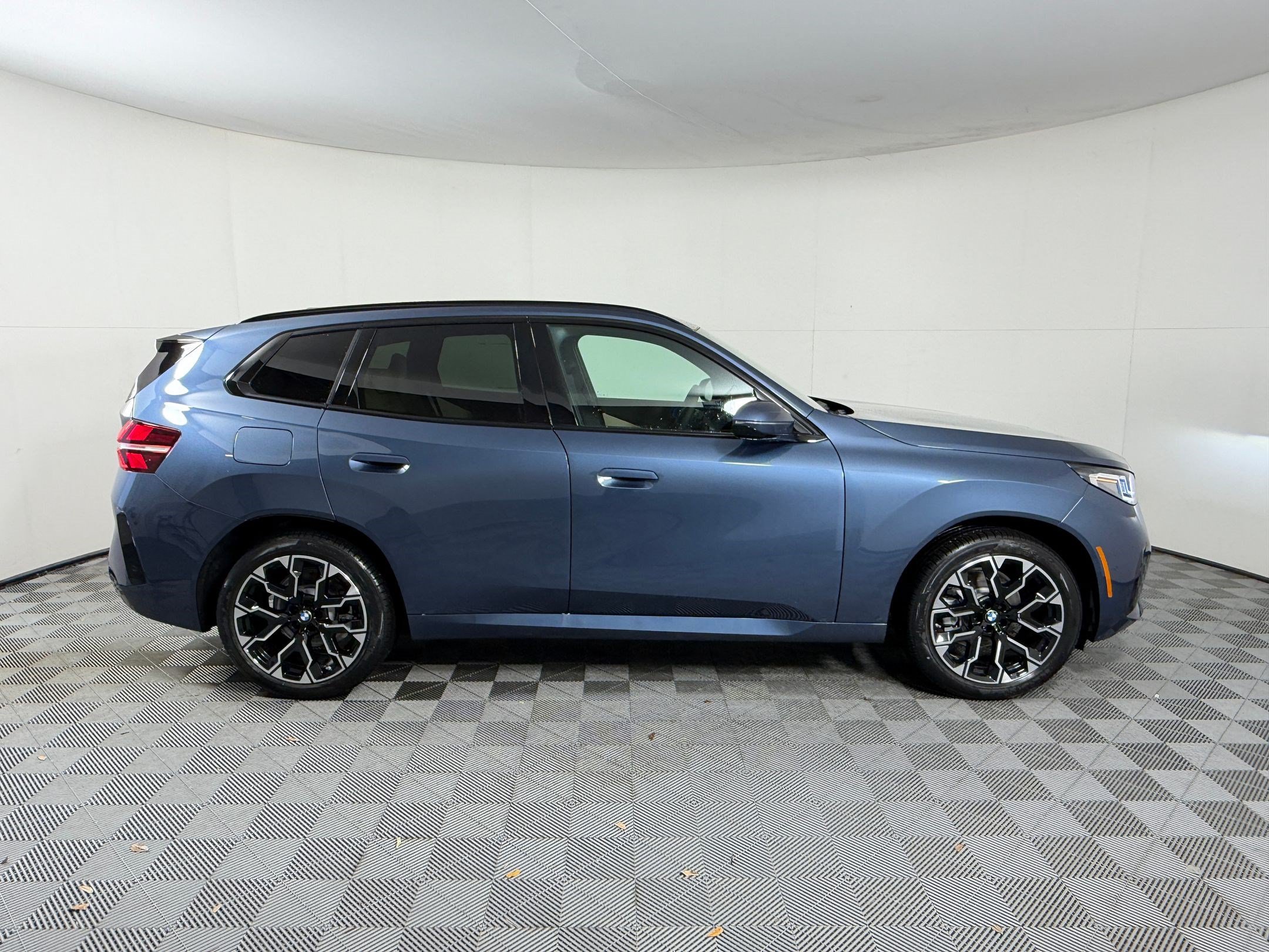 Used 2026 BMW X3 xDrive30i w/ M Sport Package AWD/4WD image 8