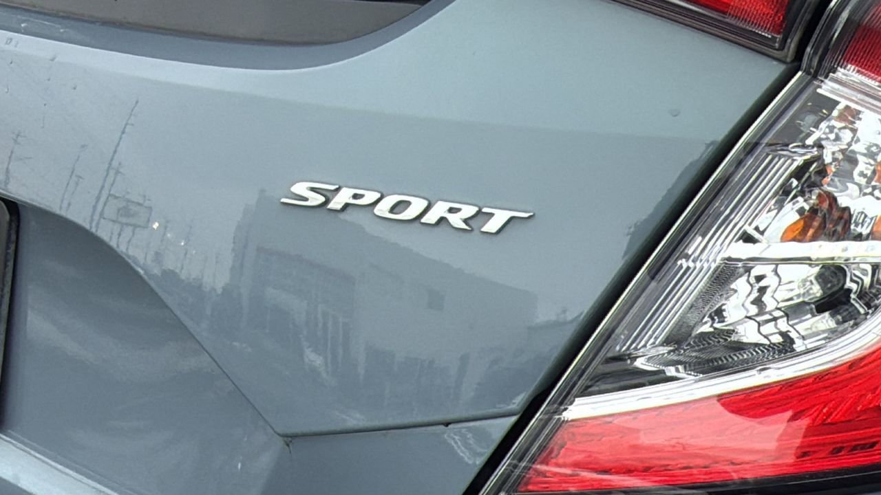 Used 2021 Honda Civic Sport image 8