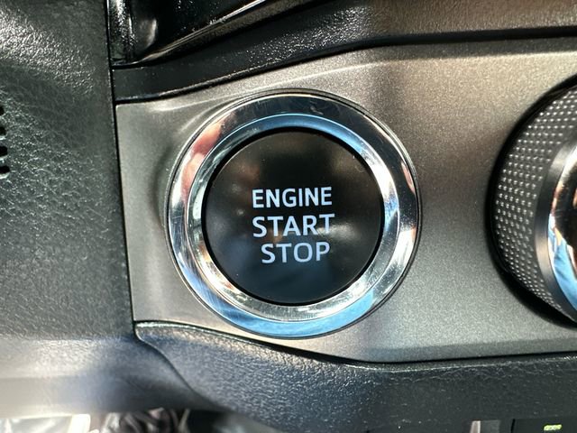 Used 2016 Toyota Tacoma TRD Off-Road w/ Premium & Technology Package image 30