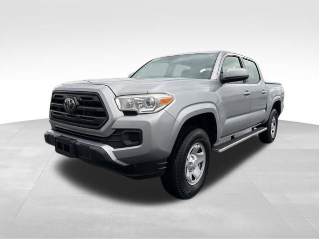 Used 2018 Toyota Tacoma SR w/ SR Convenience Package image 4