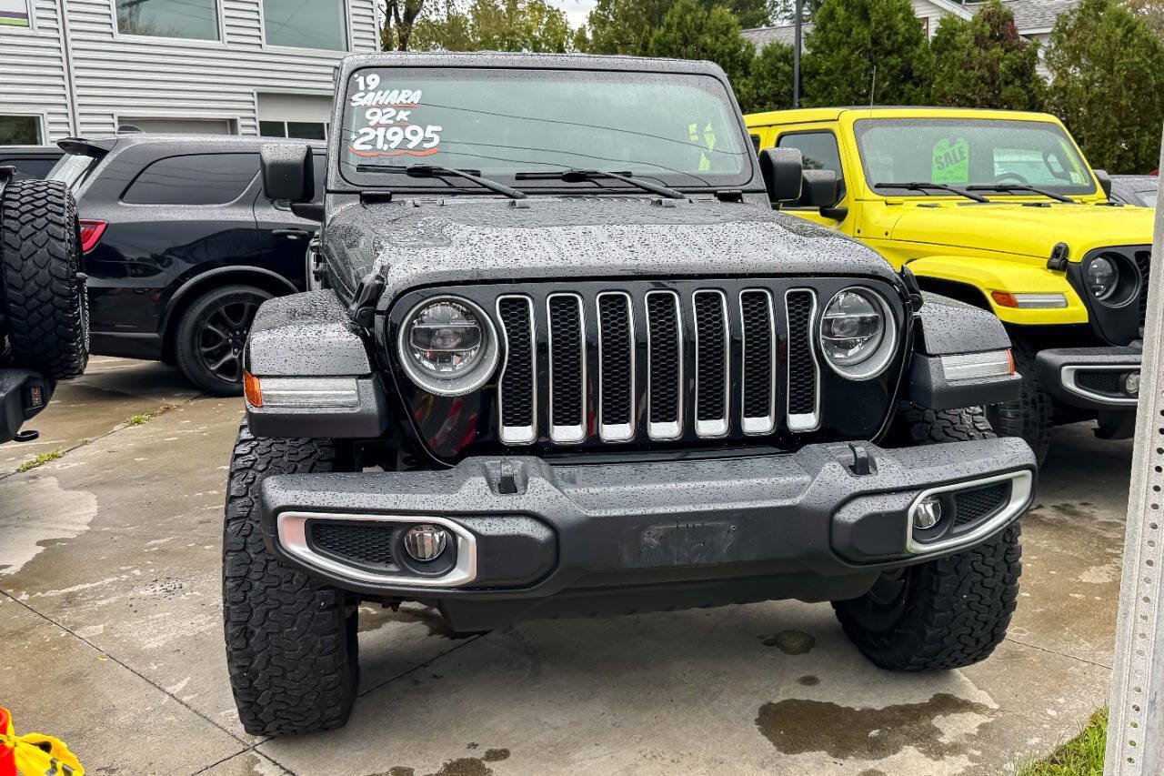 Used 2019 Jeep Wrangler Unlimited Sahara w/ Uconnect 4C Nav & Sound Group AWD/4WD image 5