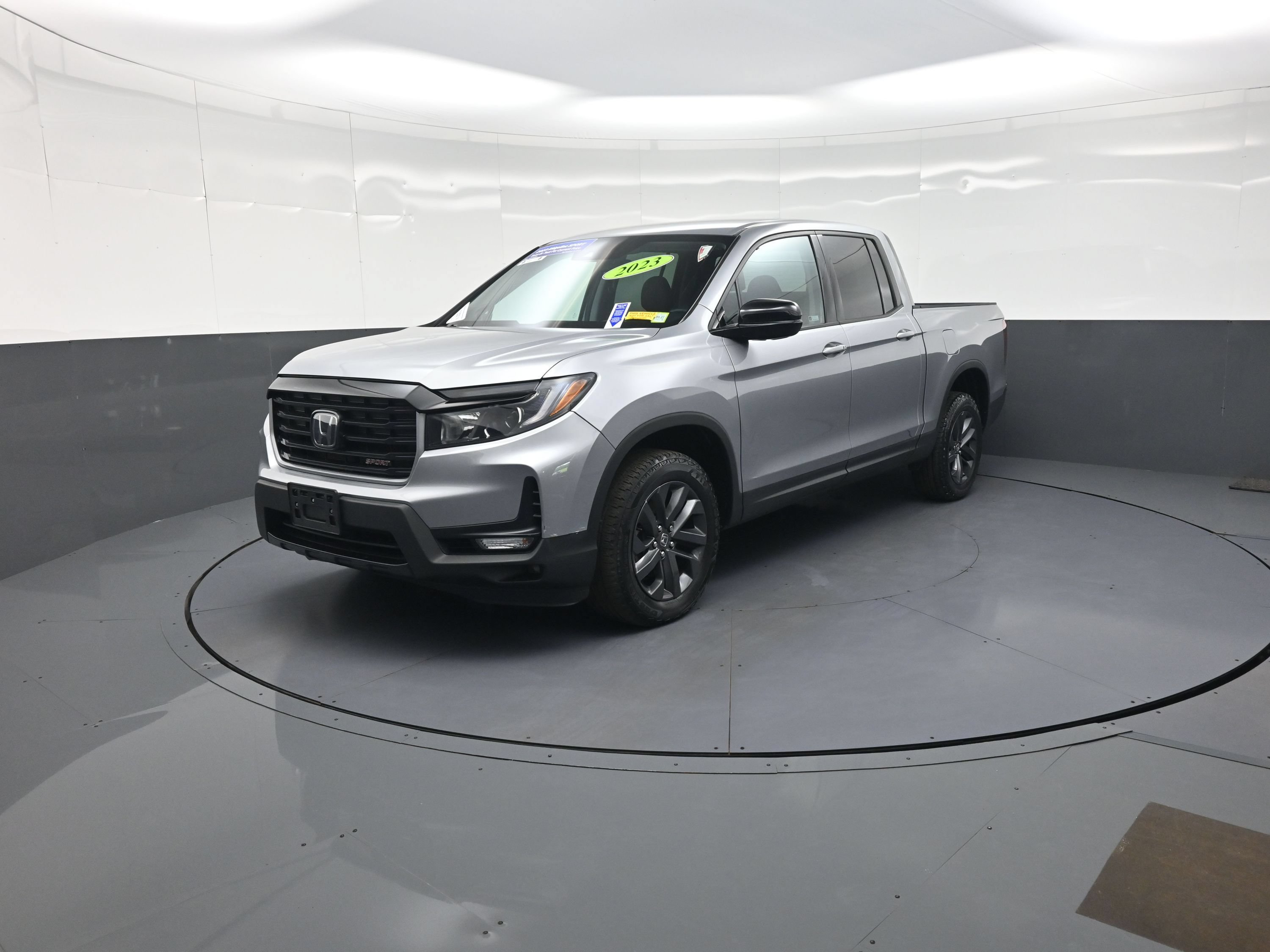 Used 2023 Honda Ridgeline Sport image 3