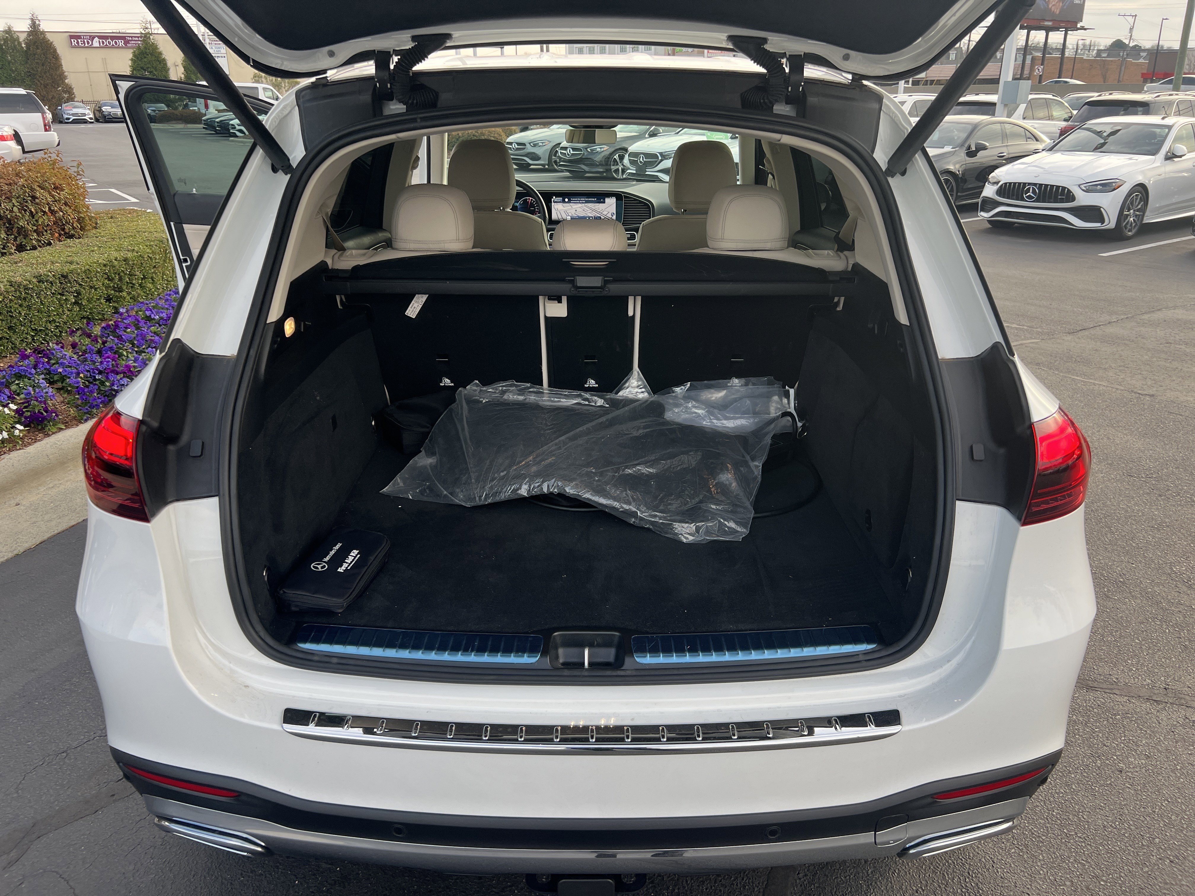 Used 2025 Mercedes-Benz GLE 450e 4MATIC image 34