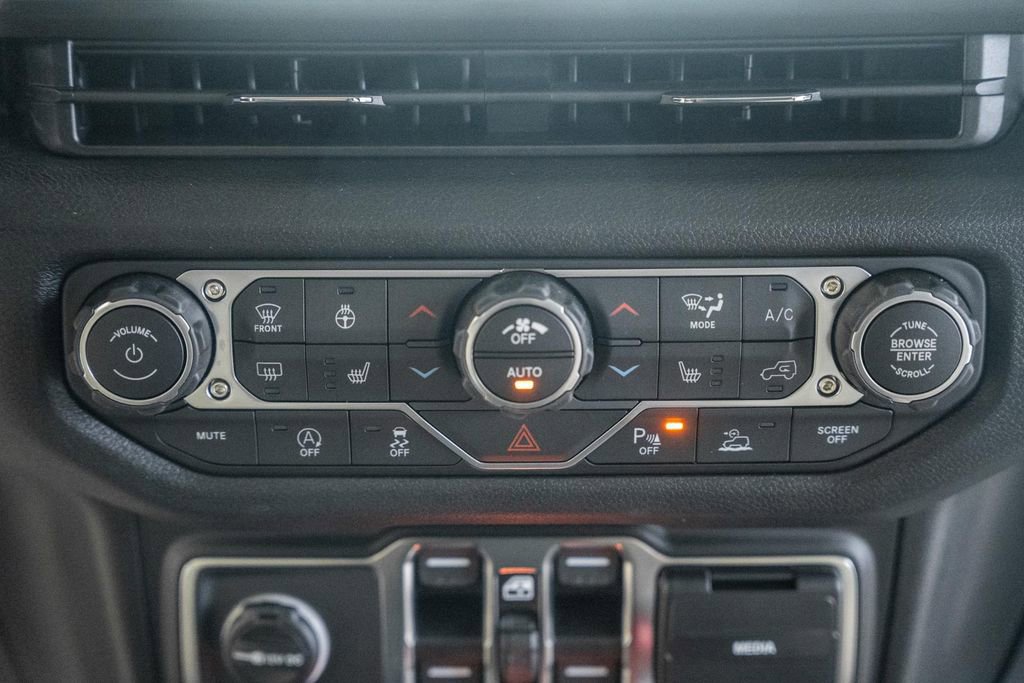 New 2026 Jeep Gladiator Overland AWD/4WD image 26