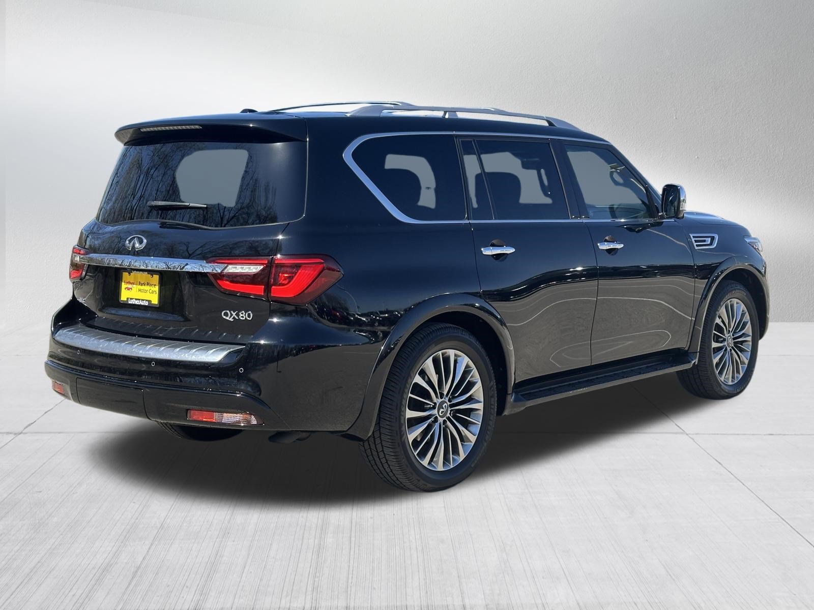 Used 2021 INFINITI QX80 Sensory w/ All-Season Package AWD/4WD image 7