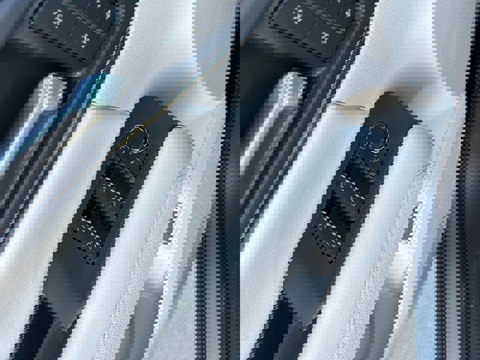 New 2026 GMC Terrain Denali w/ LPO, Black Badging Package image 13