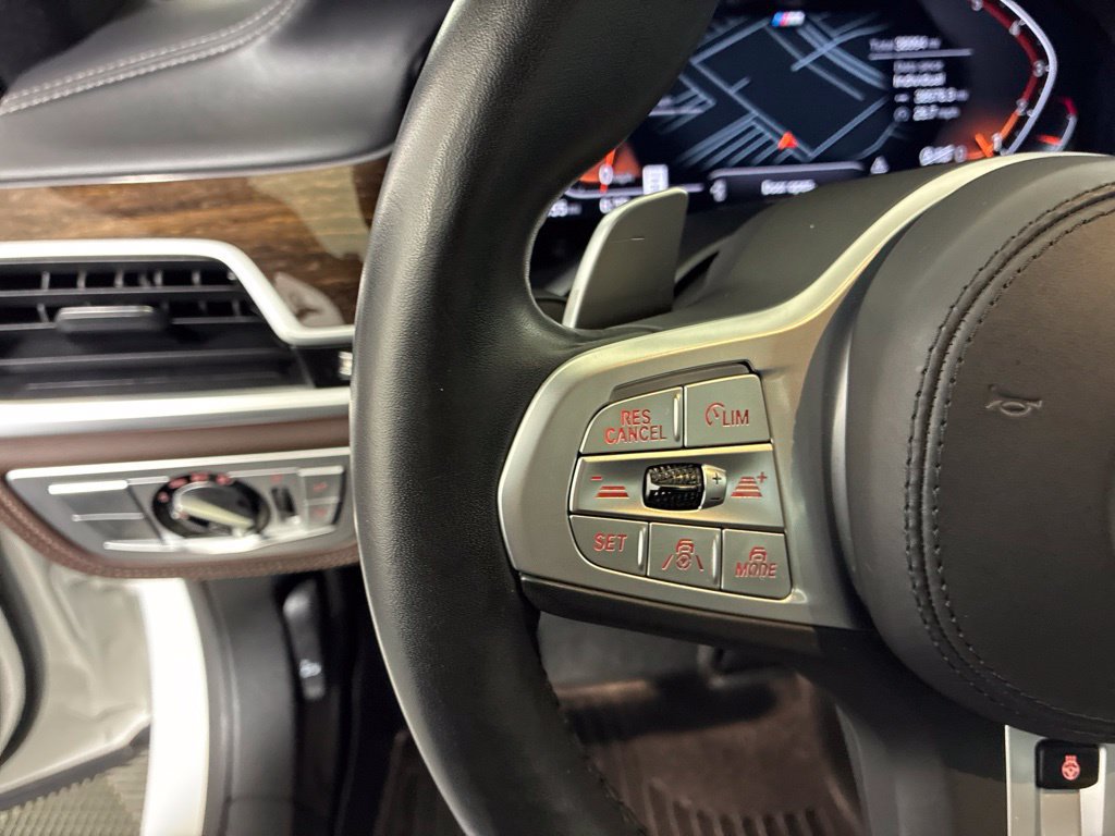 Used 2022 BMW 750i xDrive w/ Luxury Rear Seating Package AWD/4WD image 16