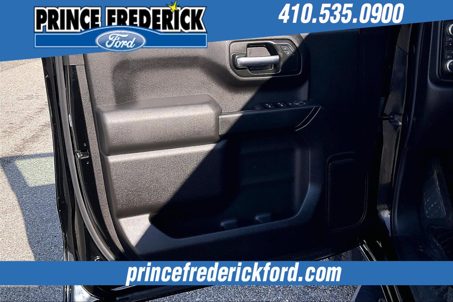 Used 2024 GMC Sierra 1500 Pro w/ Graphite Edition image 21