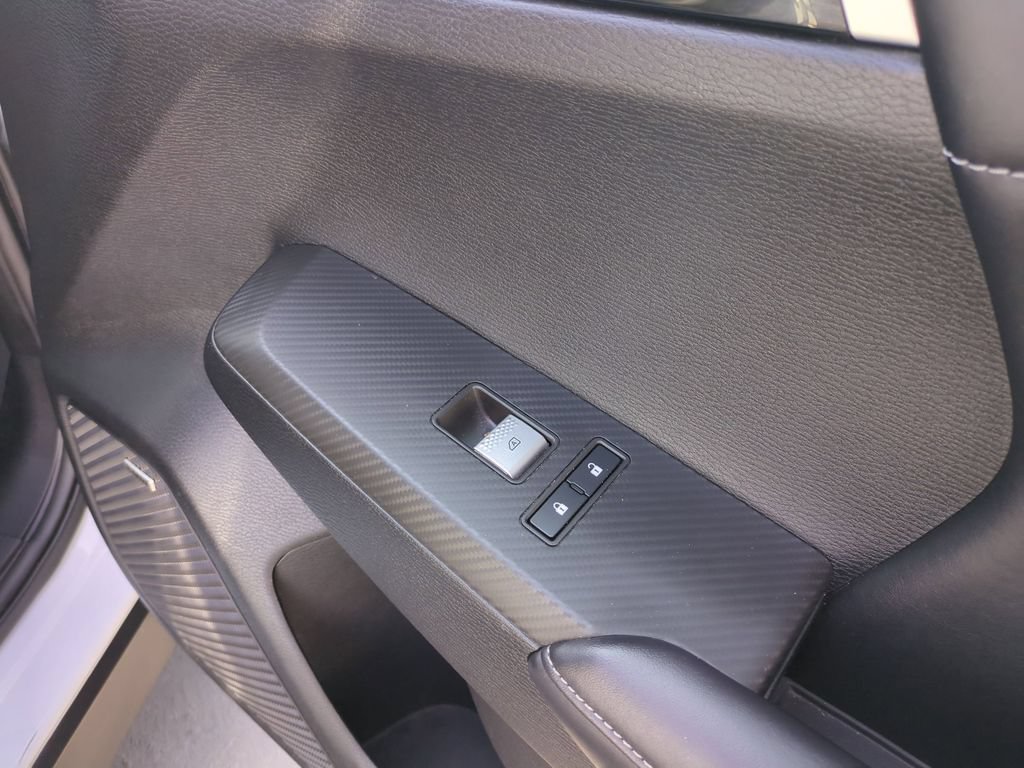 Used 2025 Mitsubishi Outlander SE AWD/4WD image 34