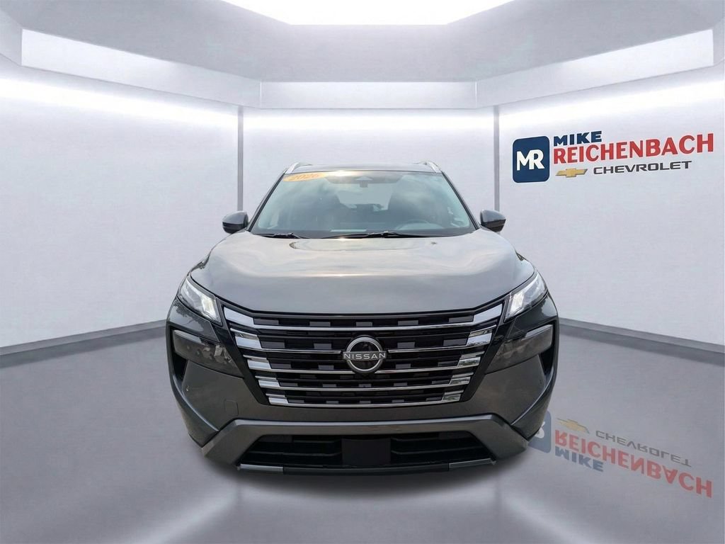 Used 2026 Nissan Rogue SL FWD image 9