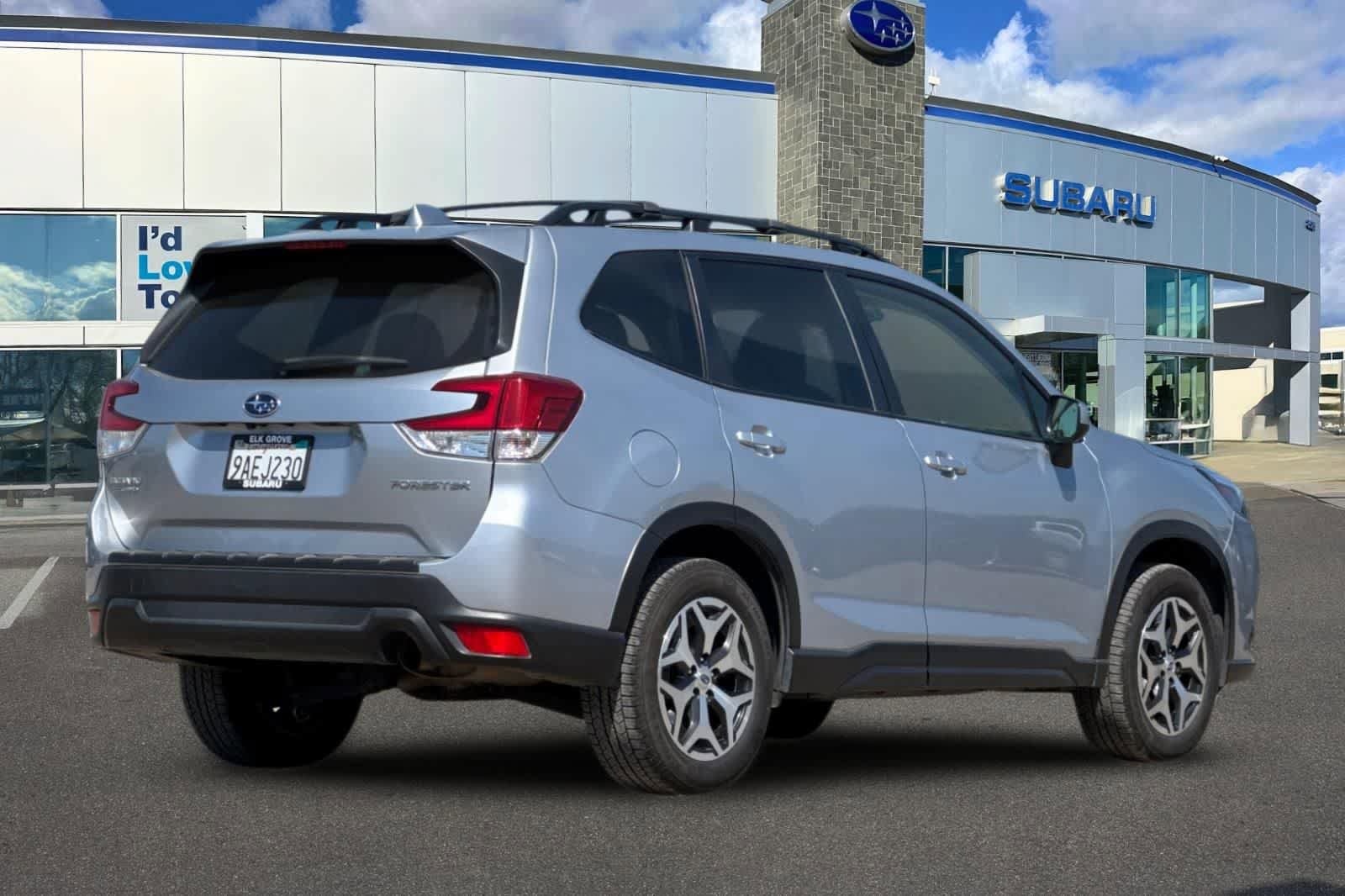 Used 2022 Subaru Forester Premium w/ Popular Package #2 AWD/4WD video 2