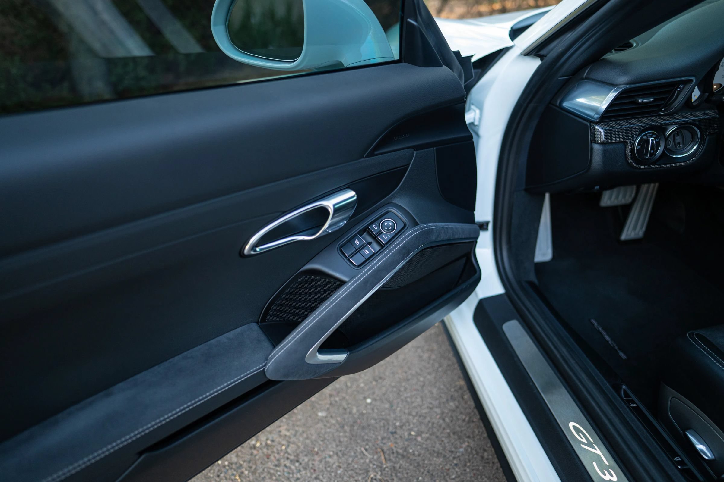Used 2015 Porsche 911 GT3 RWD image 25