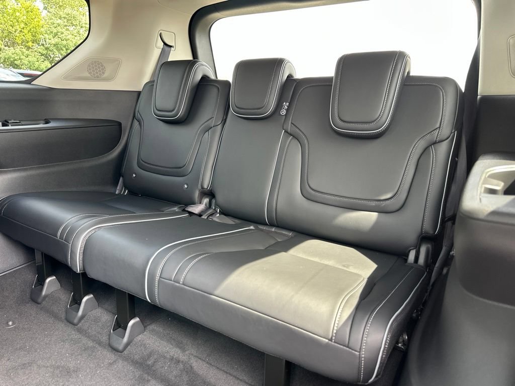 New 2027 INFINITI QX80 Luxe w/ Cargo Package AWD/4WD image 28