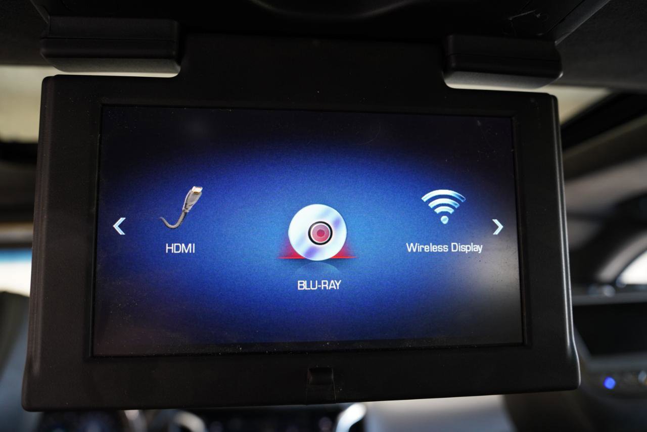 Used 2019 Cadillac Escalade ESV Platinum w/ Escalade Sport Edition image 33