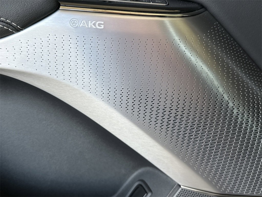 New 2026 Cadillac Lyriq V image 12