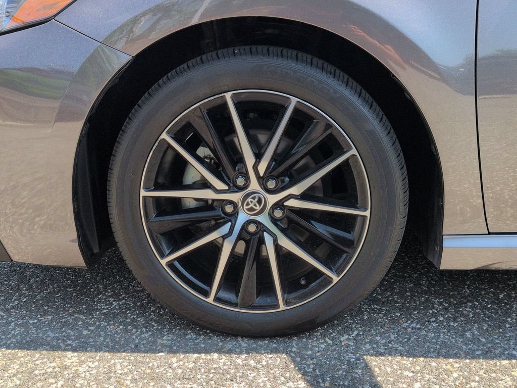Used 2024 Toyota Camry SE FWD image 29