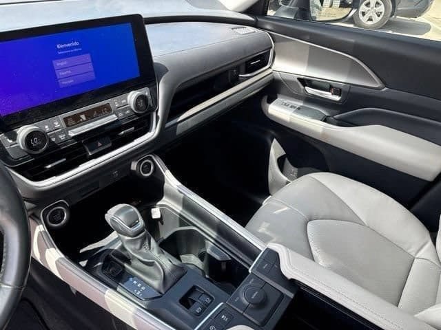 Used 2024 Toyota Grand Highlander FWD image 35