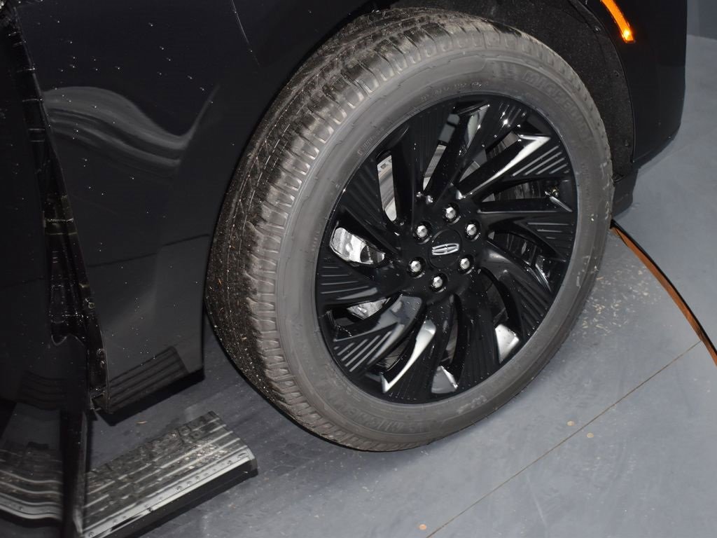 New 2026 Lincoln Navigator L Black Label image 18