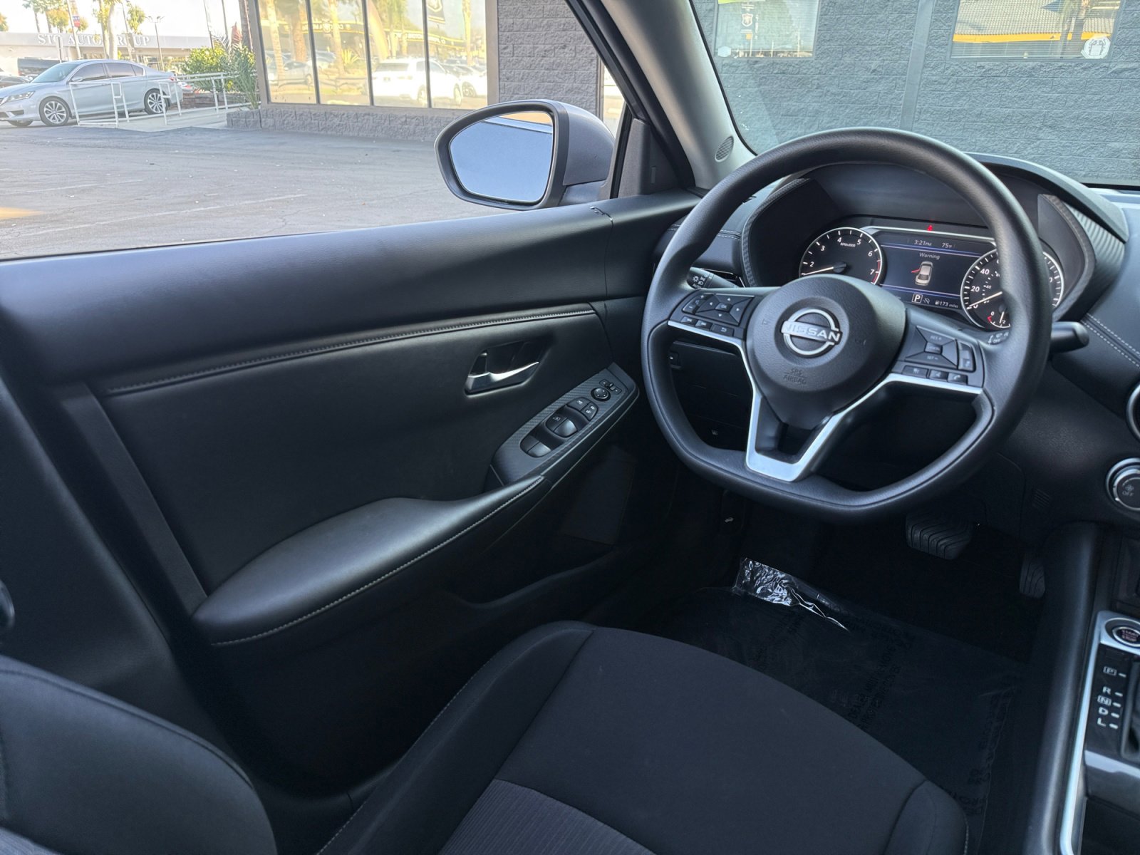 Used 2025 Nissan Sentra SV image 16