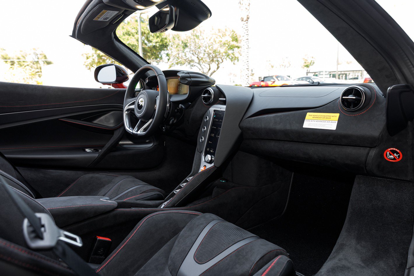Used 2027 McLaren 750S Spider RWD image 46