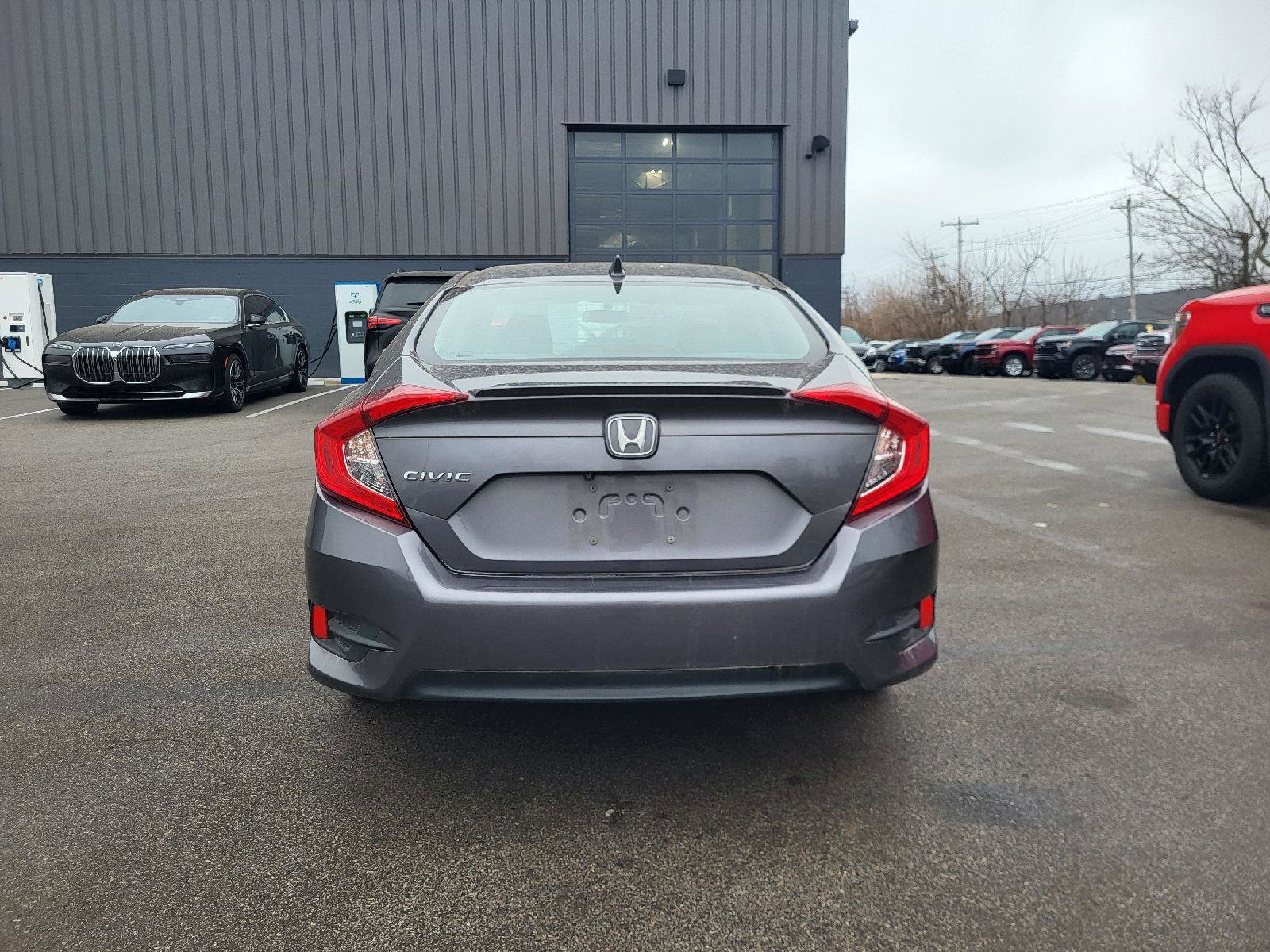 Used 2017 Honda Civic EX-T image 4