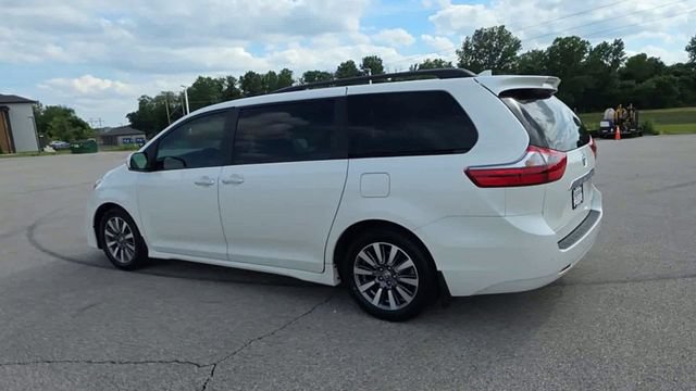 Used 2020 Toyota Sienna Limited Premium FWD image 5