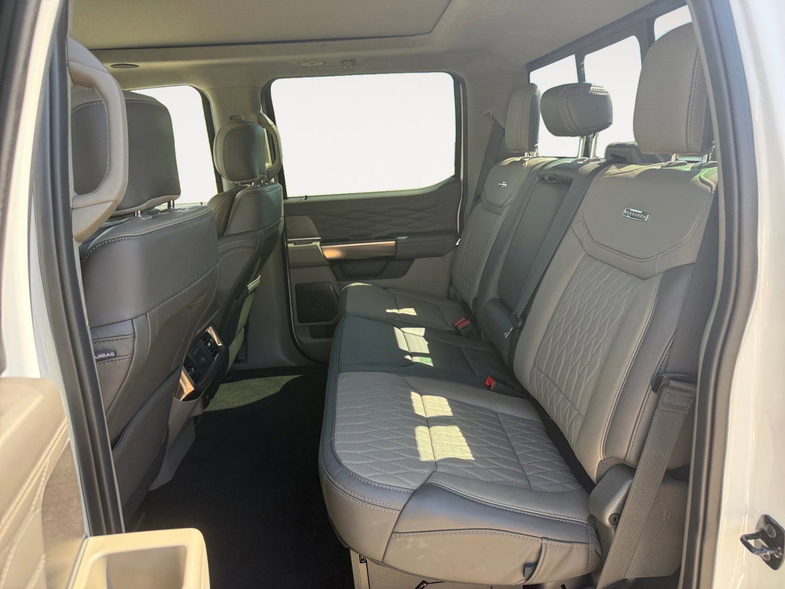 Used 2026 Ford F450 Platinum AWD/4WD image 13