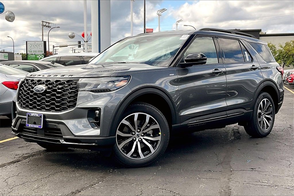 New 2026 Ford Explorer ST-Line image 2