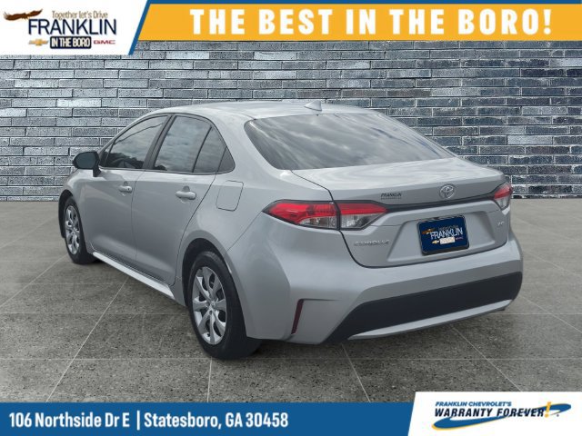 Used 2022 Toyota Corolla LE FWD image 3