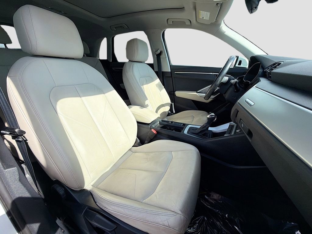 Used 2020 Audi Q3 2.0T Premium image 15