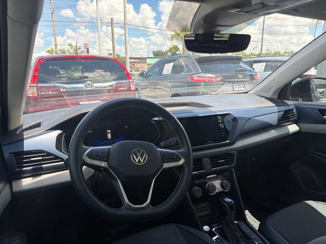 Certified 2023 Volkswagen Taos SE w/ Panoramic Sunroof Package FWD image 13