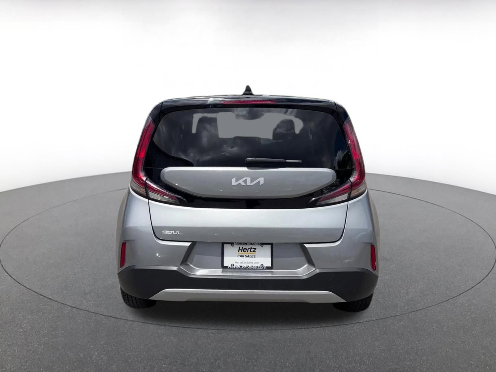 Used 2025 Kia Soul LX w/ LX Technology Package FWD image 11