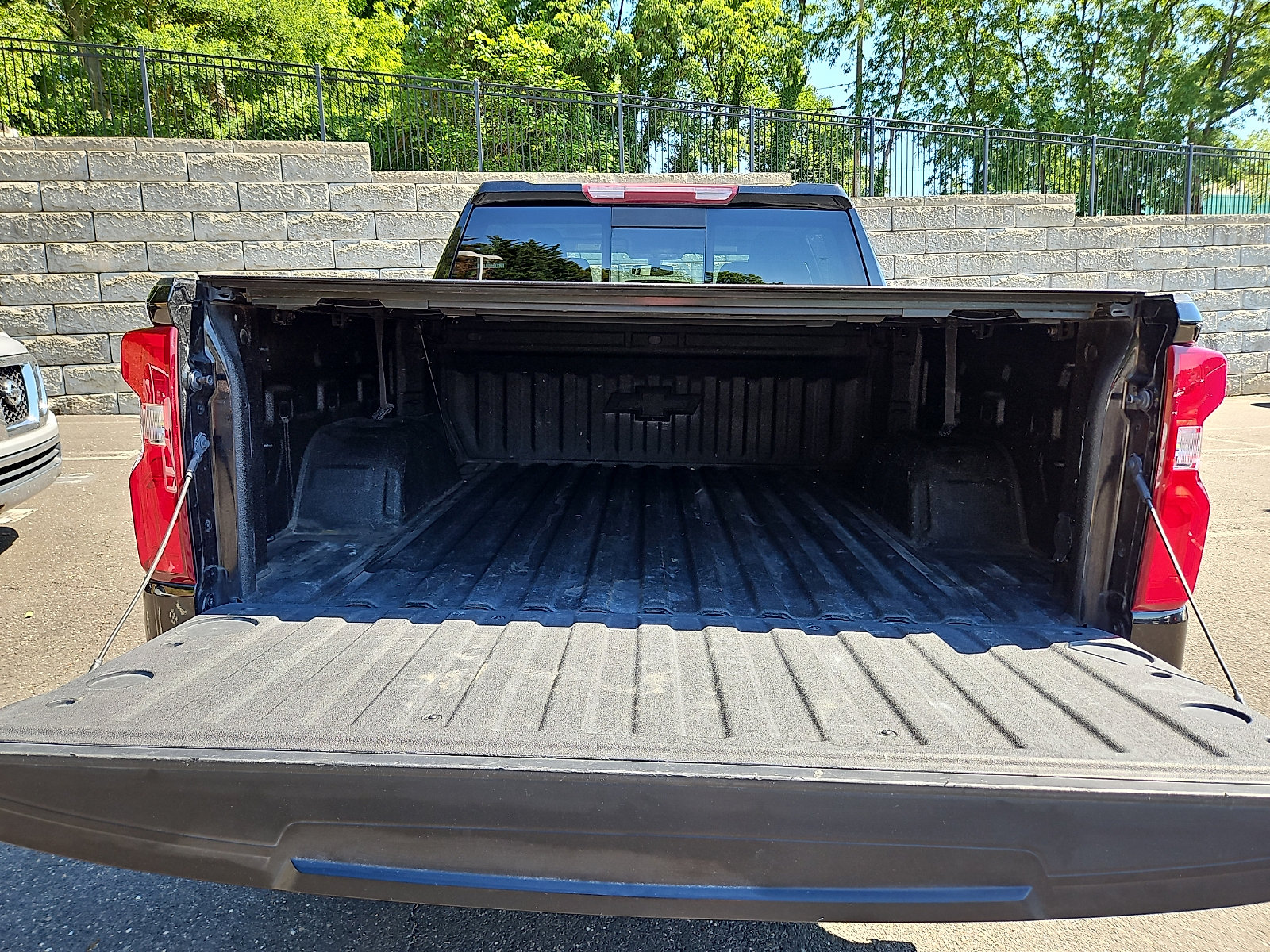Used 2021 Chevrolet Silverado 1500 LT Trail Boss w/ Convenience Package II AWD/4WD image 29