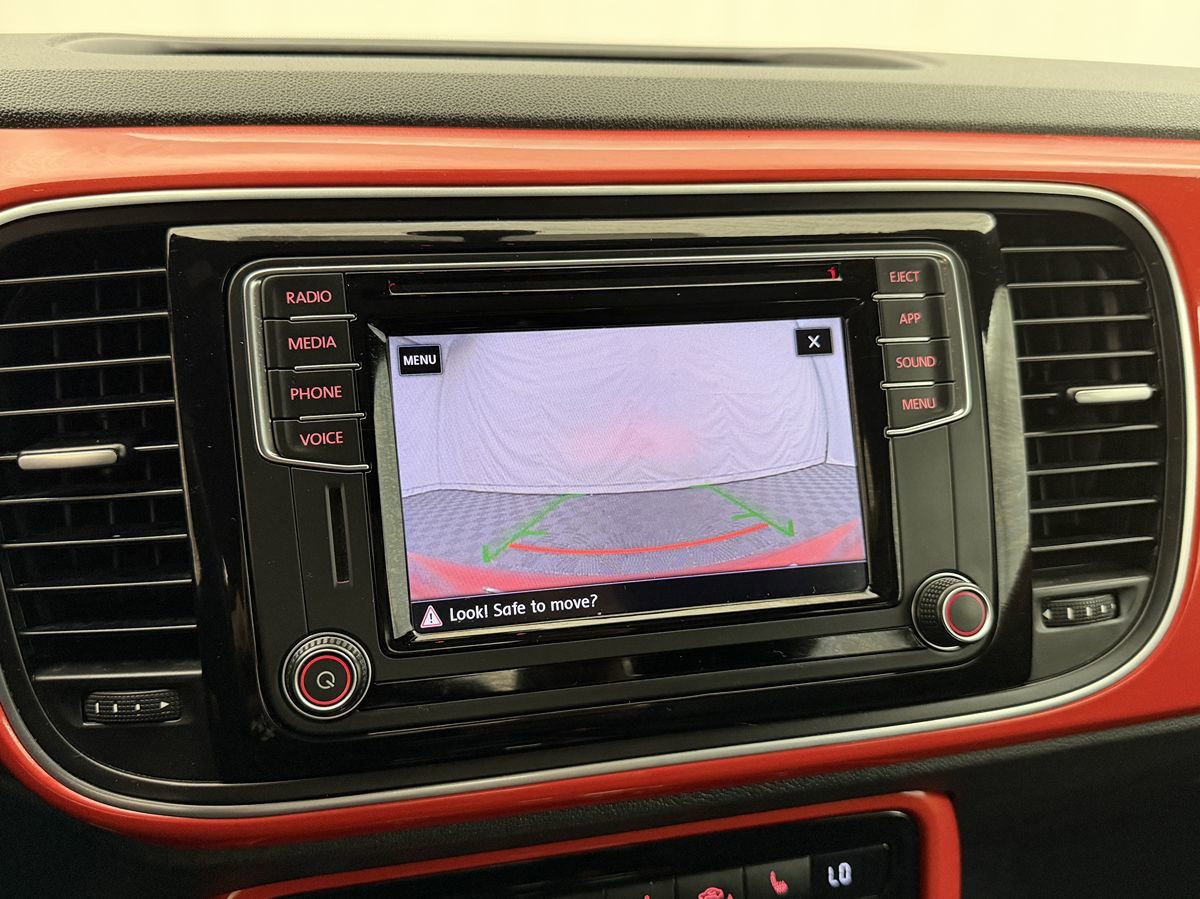Used 2019 Volkswagen Beetle 2.0T SE FWD image 17