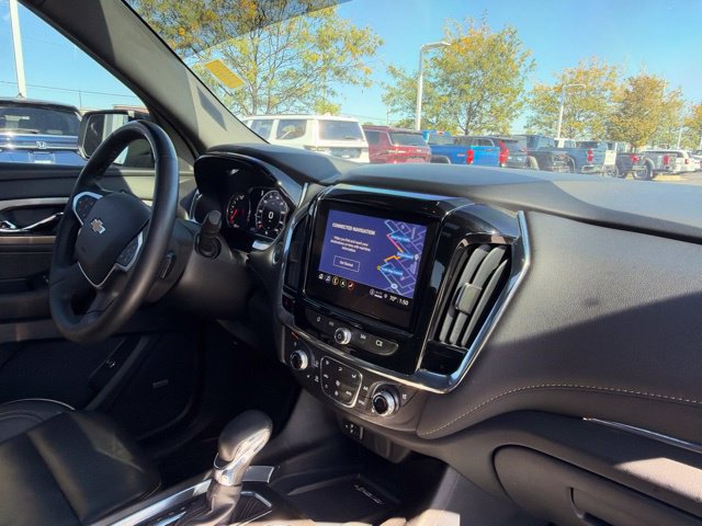 Used 2023 Chevrolet Traverse Premier FWD image 40