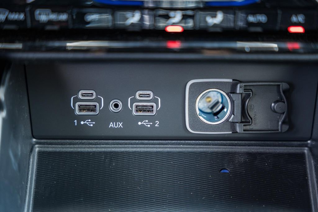 New 2025 Jeep Grand Cherokee Laredo X w/ Luxury Tech Group I image 23