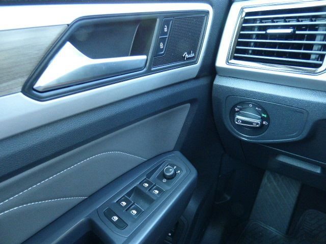 Used 2021 Volkswagen Atlas SEL Premium image 36