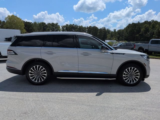 Used 2023 Lincoln Aviator Reserve w/ Equipment Group 201A AWD/4WD image 3