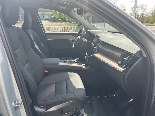 Certified 2025 Volvo XC90 B6 Plus AWD/4WD image 15