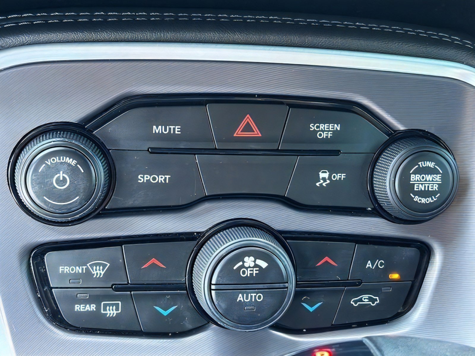 Used 2019 Dodge Challenger SXT w/ Blacktop Package RWD image 23