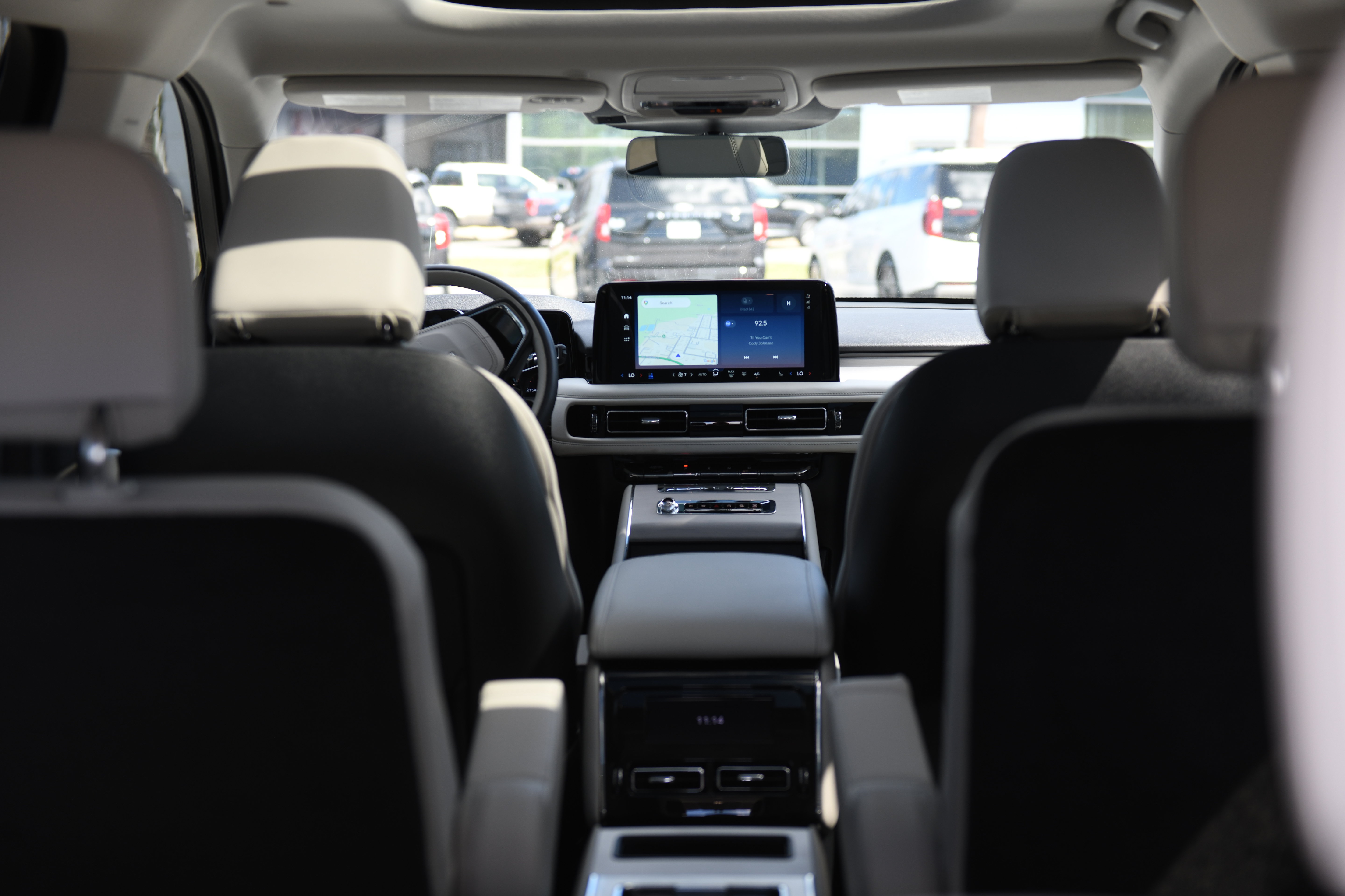 Used 2025 Lincoln Aviator Reserve w/ Jet Appearance Package RWD image 12