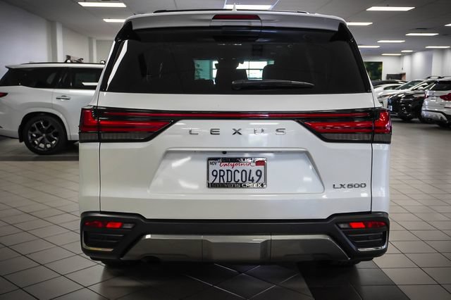 Used 2024 Lexus LX 600 4WD w/ Luxury Package image 7