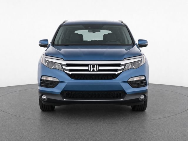 Used 2017 Honda Pilot Touring image 2