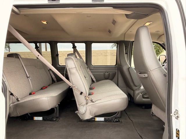 Used 2025 Chevrolet Express 3500 LT w/ LT Preferred Equipment Group RWD image 12