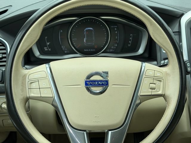 Used 2016 Volvo XC60 T6 w/ Proximity Package AWD/4WD image 14
