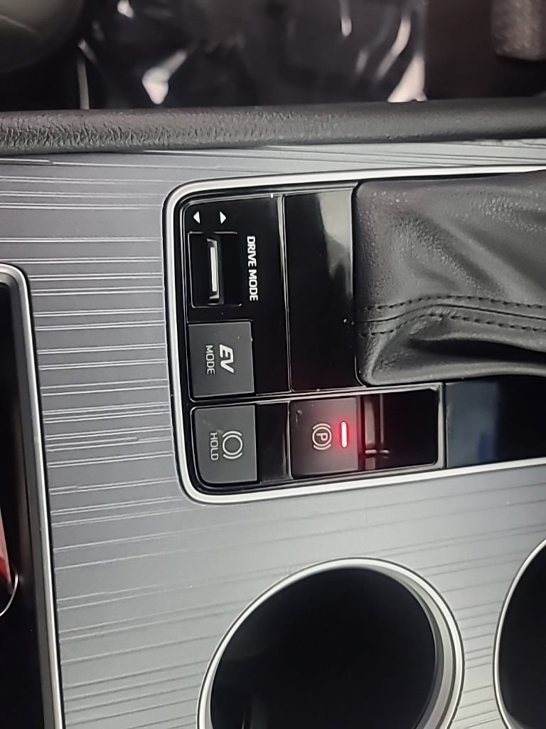 Used 2025 Toyota Sienna XLE FWD image 37